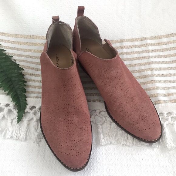 Luck Brand Salmon Pink Suede Perforated Slip On Booties - Picture 1 of 10